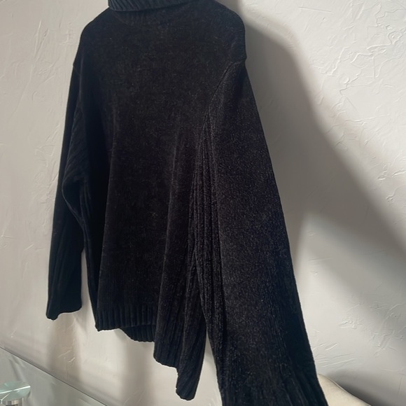 Cortina Men's Black Turtle Neck Sweater - Picture 3 of 6